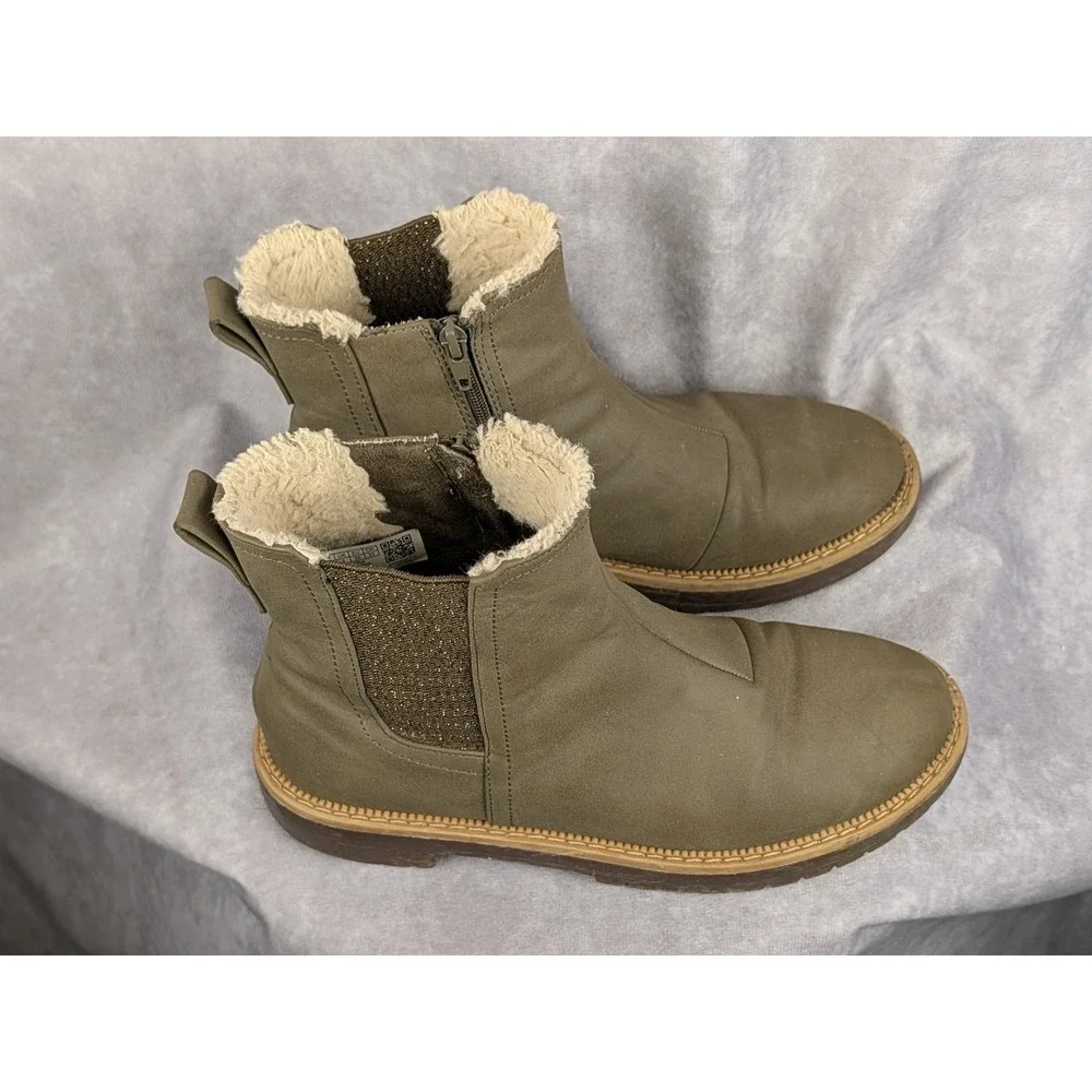 Toms Kids Olive Green Faux Fur Lined Chelsea‎ Boots Side Zip Size 3